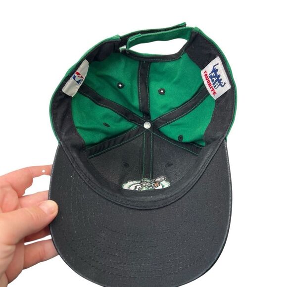 VTG Boston Celtics Velcro adjustable hat - Picture 5 of 15